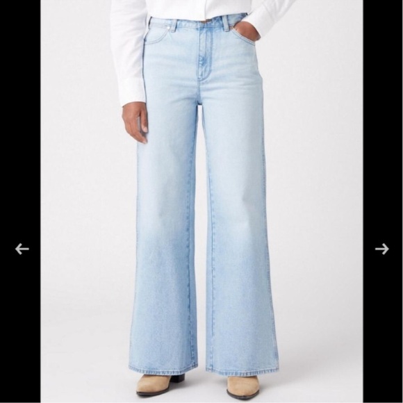 Wrangler Light Blue Flare Jeans - Picture 7 of 13